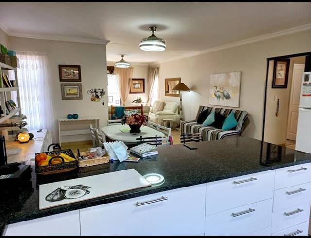 2 BEDROOM COMPLEX FOR SALE IN SPITSKOP